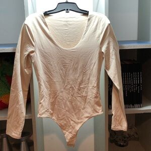 nuuds Cream Long-Sleeve Scoop Neck Bodysuit